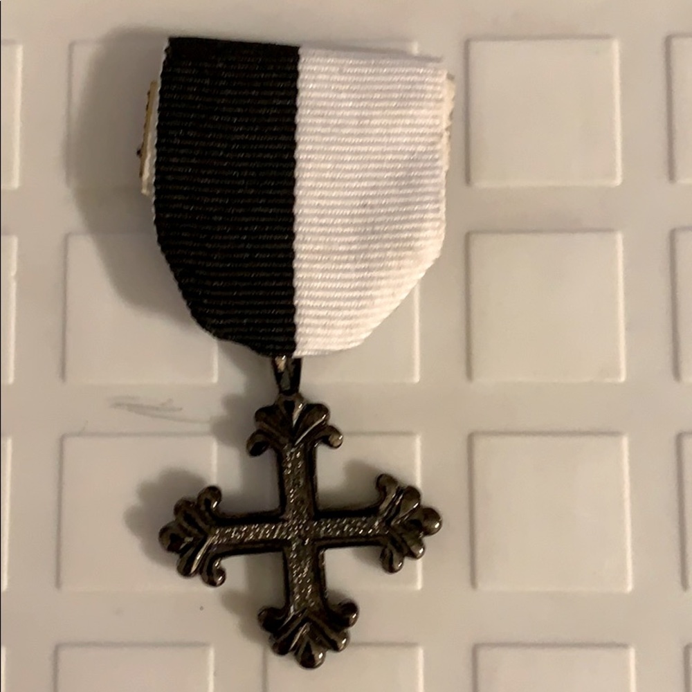 Stripe cross brooch